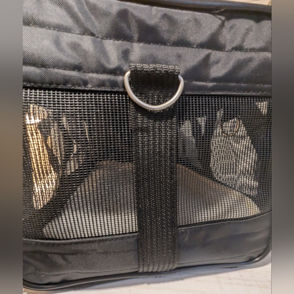 Sherpa's Pet Trading Company Black Pet Carrier Size Medium - Picture 5 of 13